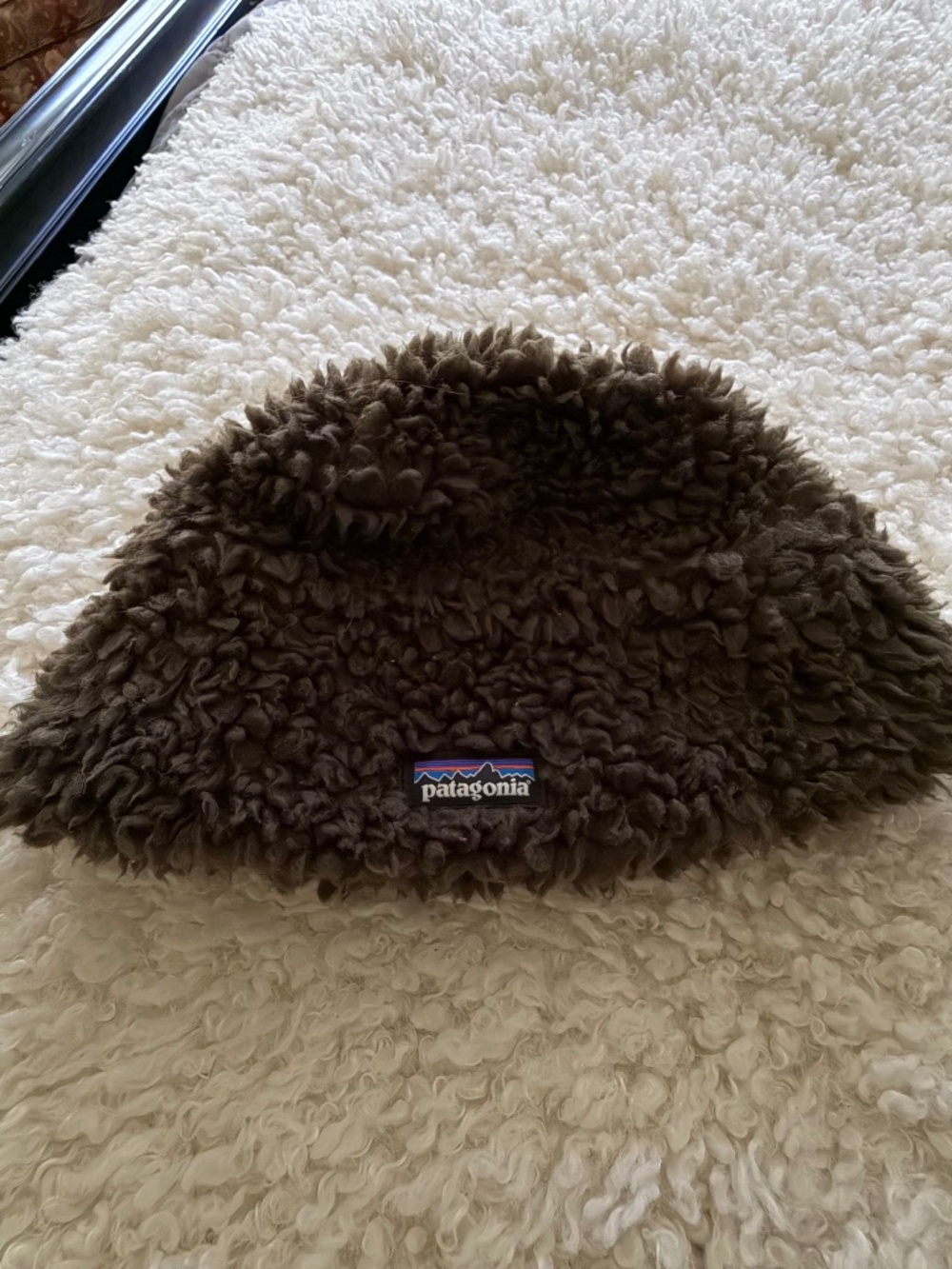 PATAGONIA BROWN DEEP PILE SHERPA PILE WINTER HAT SMALL S